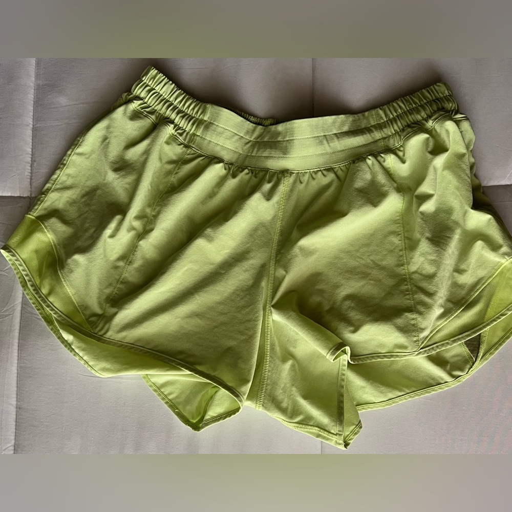 Lululemon Hotty Hot Low-Rise Lined Short 4"
